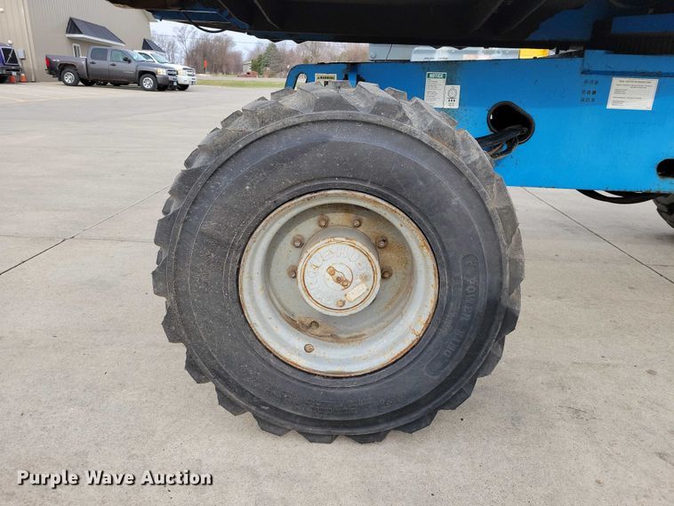 image for item NK9922 2006 Genie S-40 boom lift