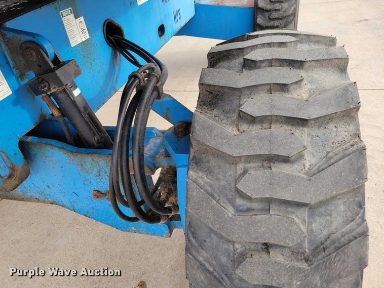 image for item NK9922 2006 Genie S-40 boom lift