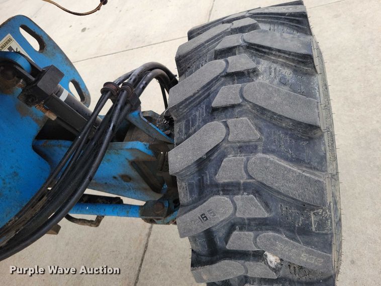 image for item NK9922 2006 Genie S-40 boom lift