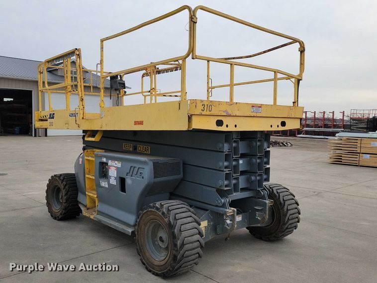 image for item NK9923 JLG 4393RT scissor lift