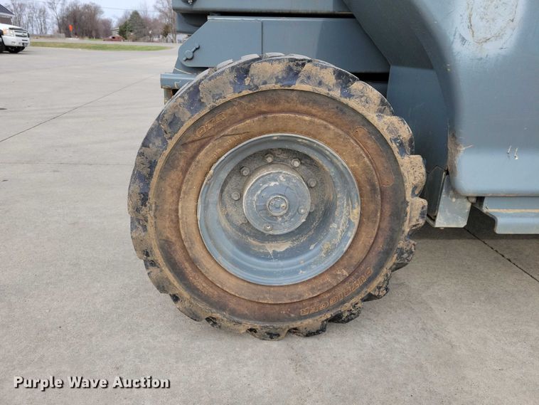 image for item NK9923 JLG 4393RT scissor lift