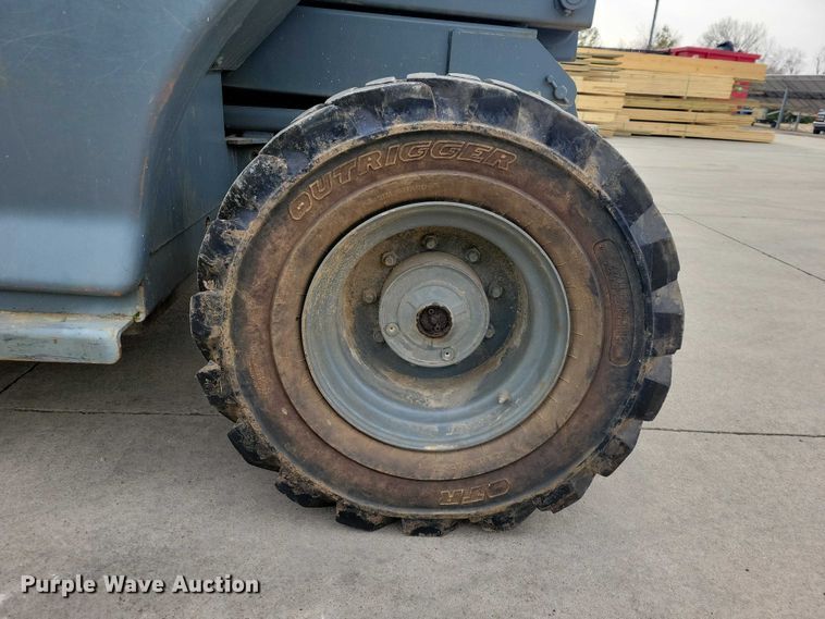 image for item NK9923 JLG 4393RT scissor lift