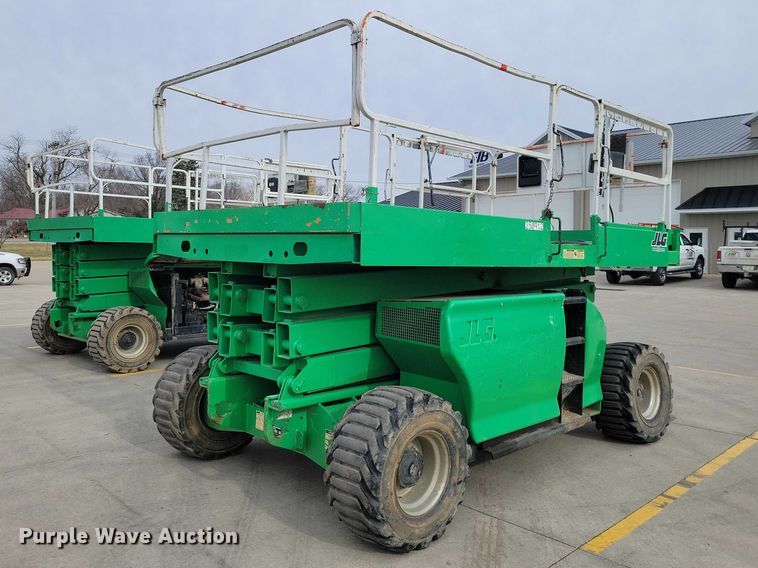 image for item NK9924 2009 JLG 3394RT scissor lift