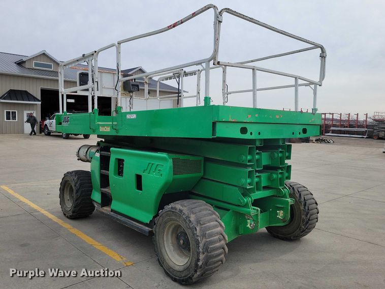 image for item NK9924 2009 JLG 3394RT scissor lift