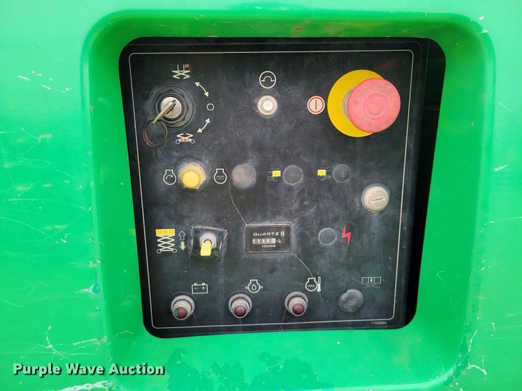 image for item NK9924 2009 JLG 3394RT scissor lift