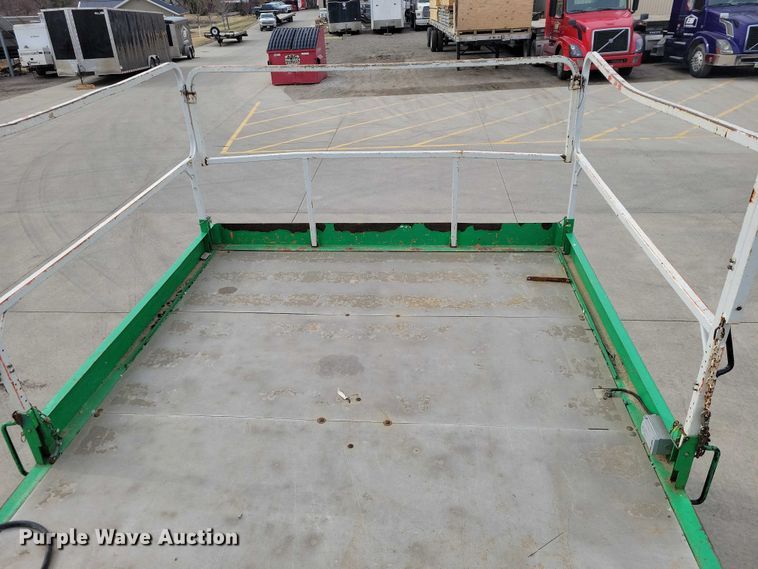 image for item NK9924 2009 JLG 3394RT scissor lift