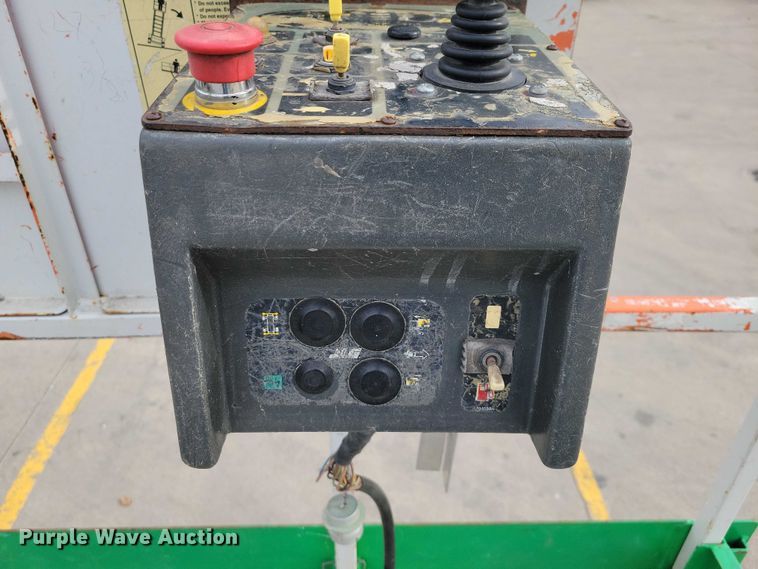 image for item NK9924 2009 JLG 3394RT scissor lift