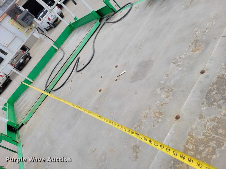 image for item NK9924 2009 JLG 3394RT scissor lift