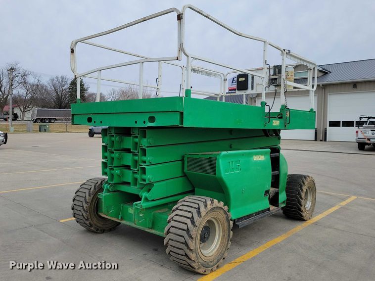 image for item NK9925 2011 JLG 3394RT scissor lift