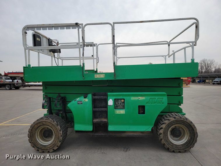 image for item NK9925 2011 JLG 3394RT scissor lift