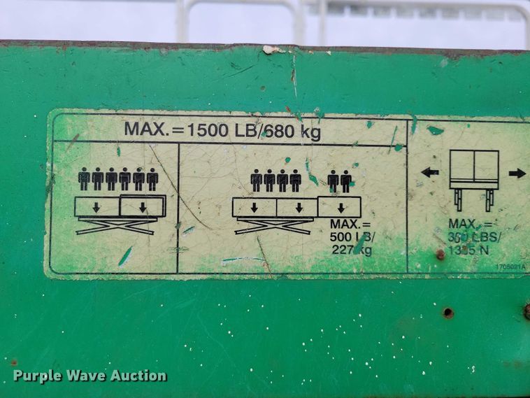 image for item NK9925 2011 JLG 3394RT scissor lift