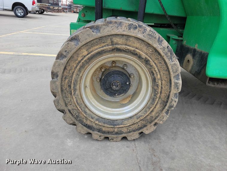 image for item NK9925 2011 JLG 3394RT scissor lift