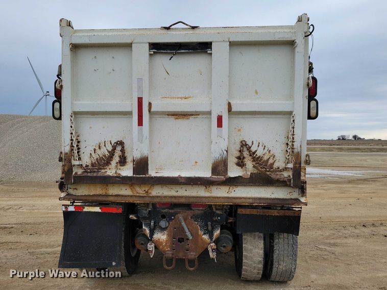 image for item NK9935 1994 Ford L9000 dump truck