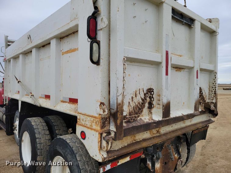 image for item NK9935 1994 Ford L9000 dump truck