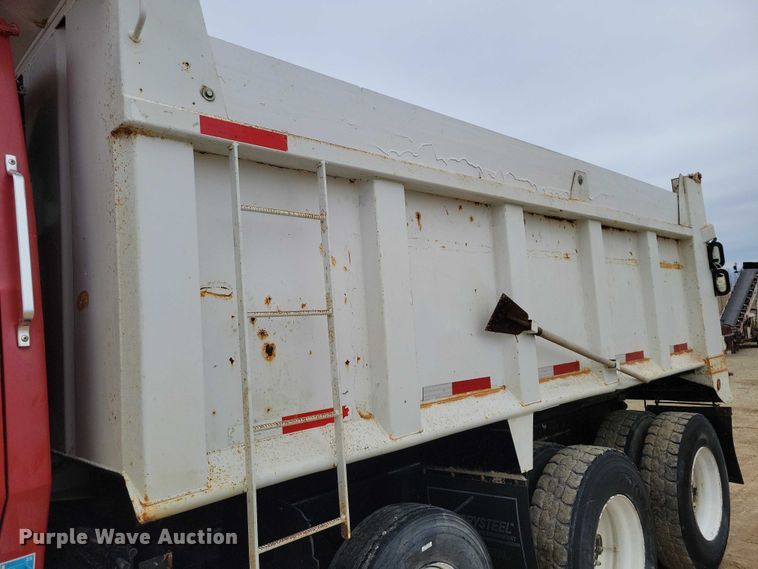 image for item NK9935 1994 Ford L9000 dump truck