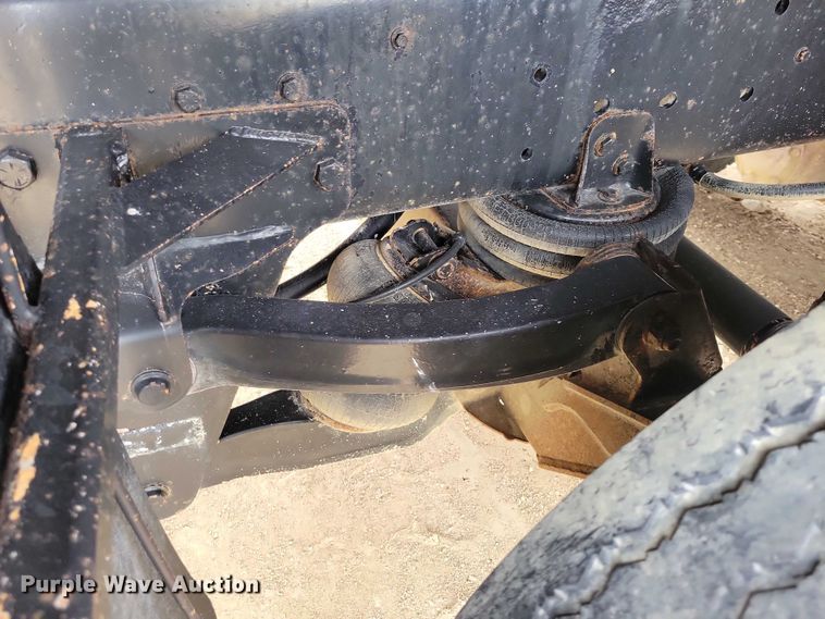 image for item NK9935 1994 Ford L9000 dump truck