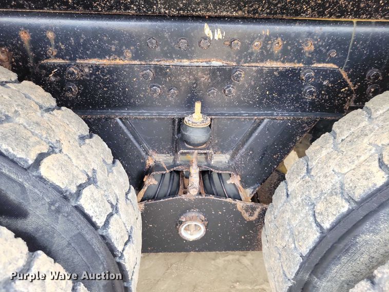 image for item NK9935 1994 Ford L9000 dump truck