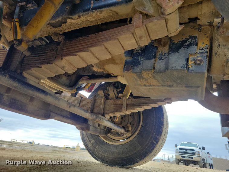 image for item NK9935 1994 Ford L9000 dump truck