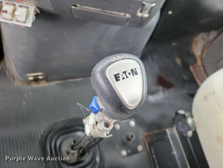 image for item NK9935 1994 Ford L9000 dump truck