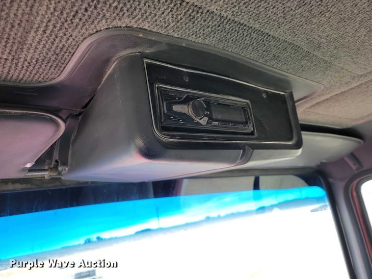 image for item NK9935 1994 Ford L9000 dump truck