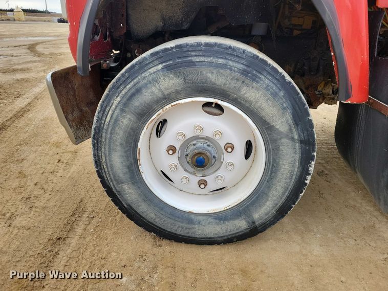 image for item NK9935 1994 Ford L9000 dump truck