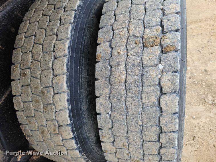 image for item NK9935 1994 Ford L9000 dump truck