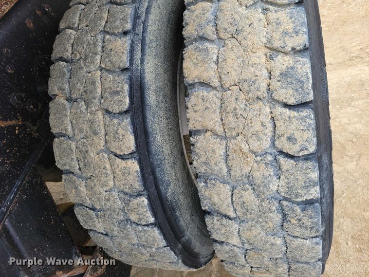 image for item NK9935 1994 Ford L9000 dump truck