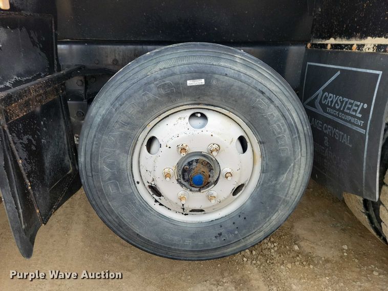 image for item NK9935 1994 Ford L9000 dump truck