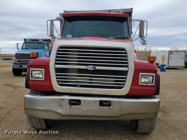 image for item NK9937 1994 Ford LT9000 dump truck