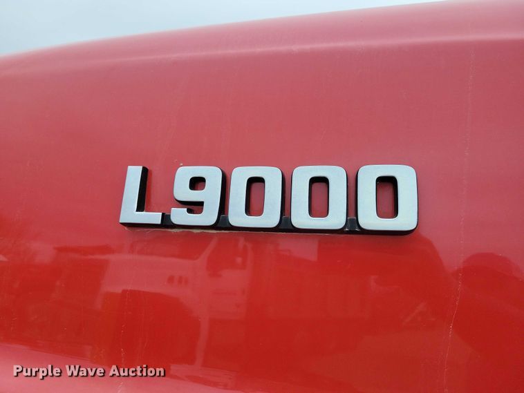 image for item NK9937 1994 Ford LT9000 dump truck