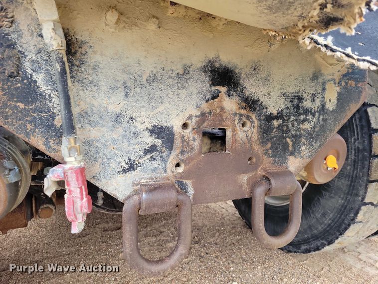 image for item NK9937 1994 Ford LT9000 dump truck