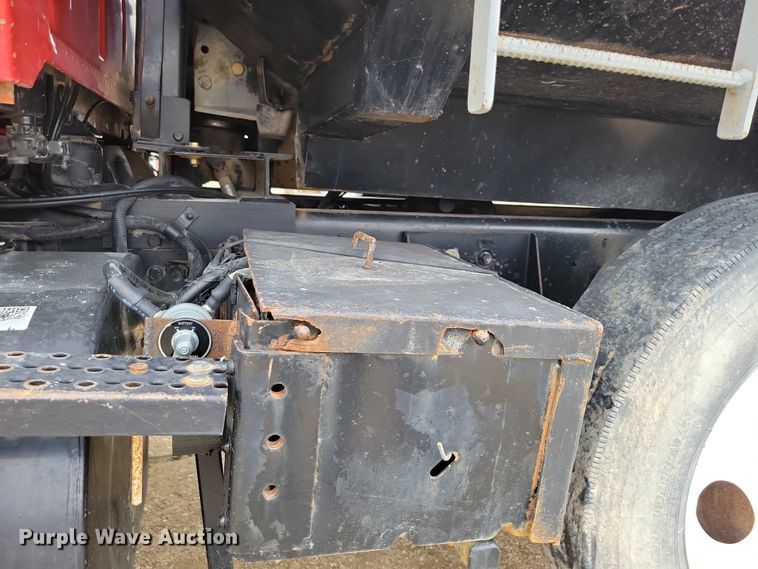 image for item NK9937 1994 Ford LT9000 dump truck