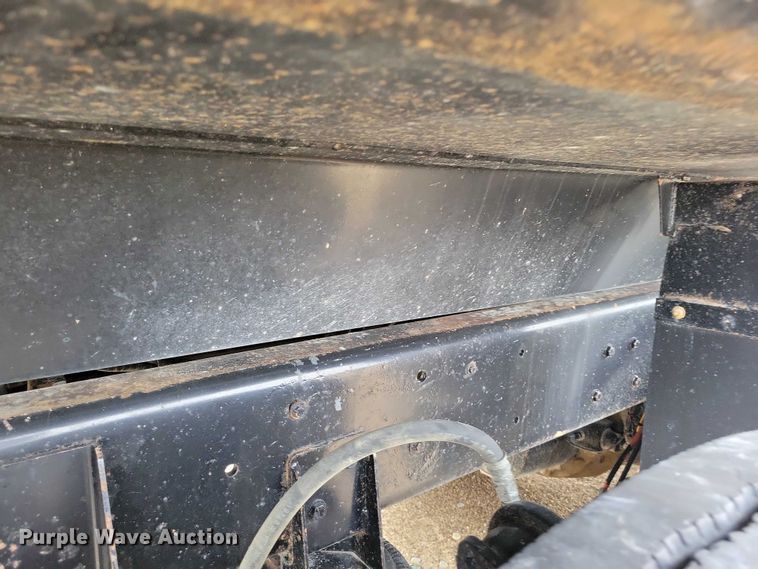 image for item NK9937 1994 Ford LT9000 dump truck