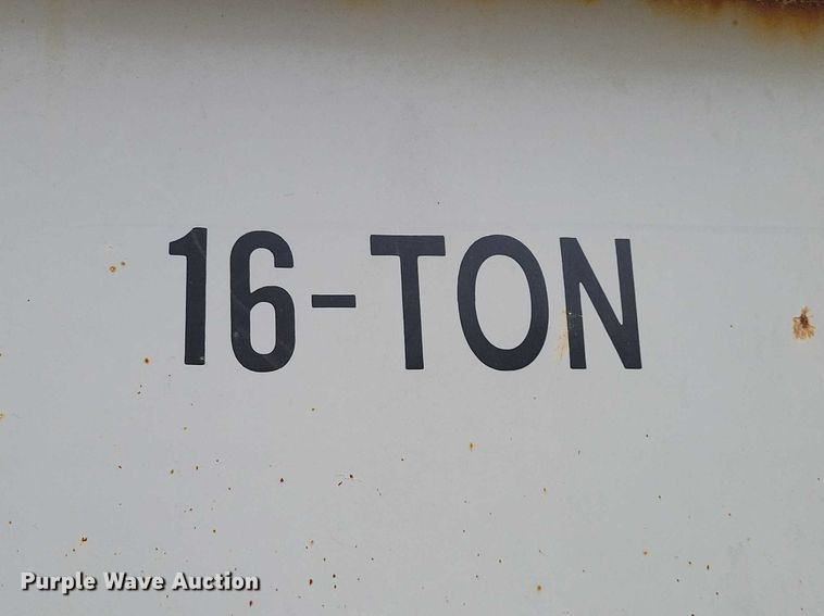 image for item NK9937 1994 Ford LT9000 dump truck