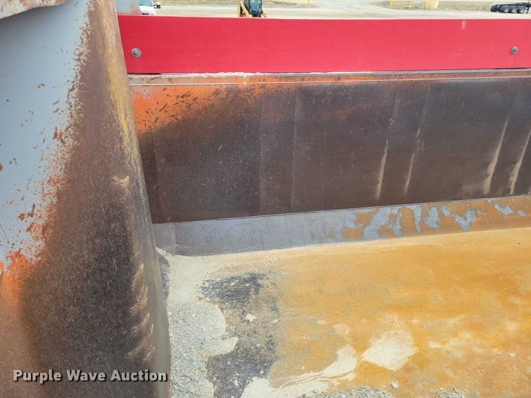 image for item NK9937 1994 Ford LT9000 dump truck