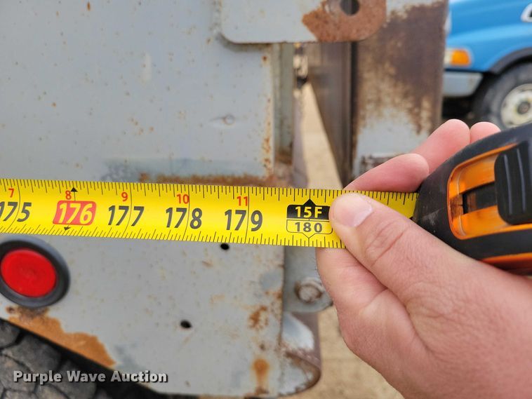 image for item NK9937 1994 Ford LT9000 dump truck