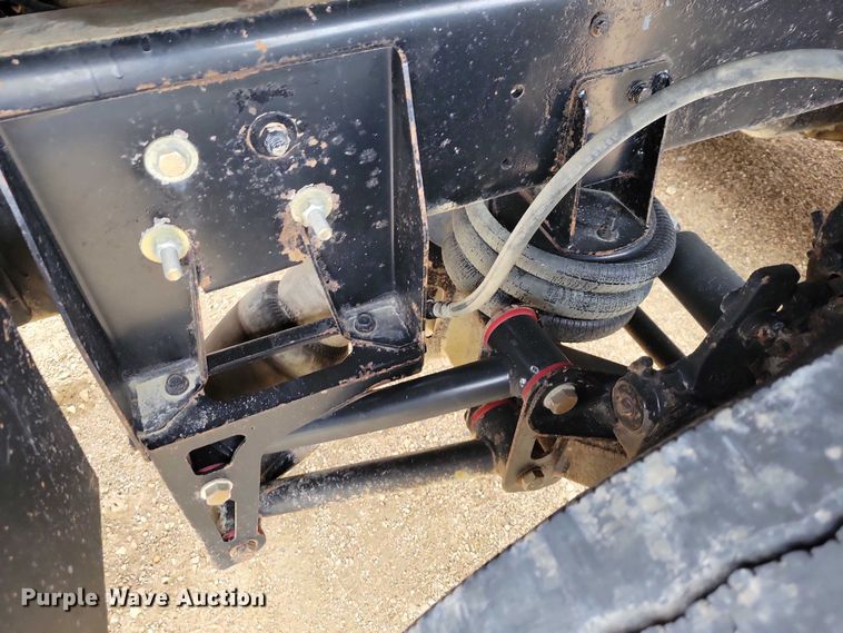 image for item NK9937 1994 Ford LT9000 dump truck