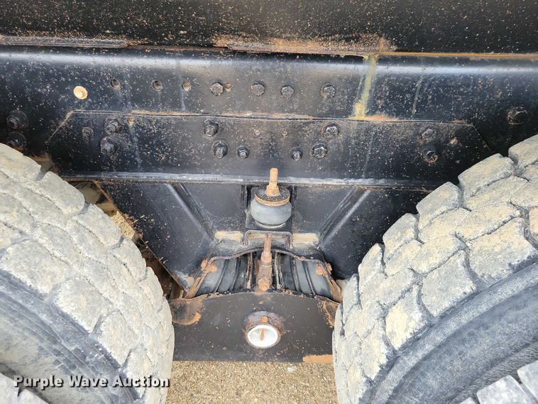image for item NK9937 1994 Ford LT9000 dump truck
