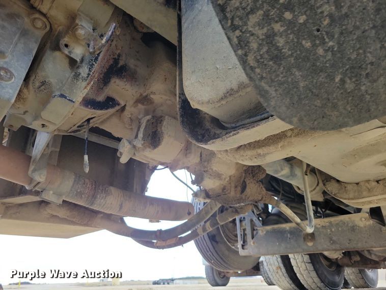 image for item NK9937 1994 Ford LT9000 dump truck