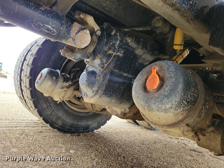 image for item NK9937 1994 Ford LT9000 dump truck