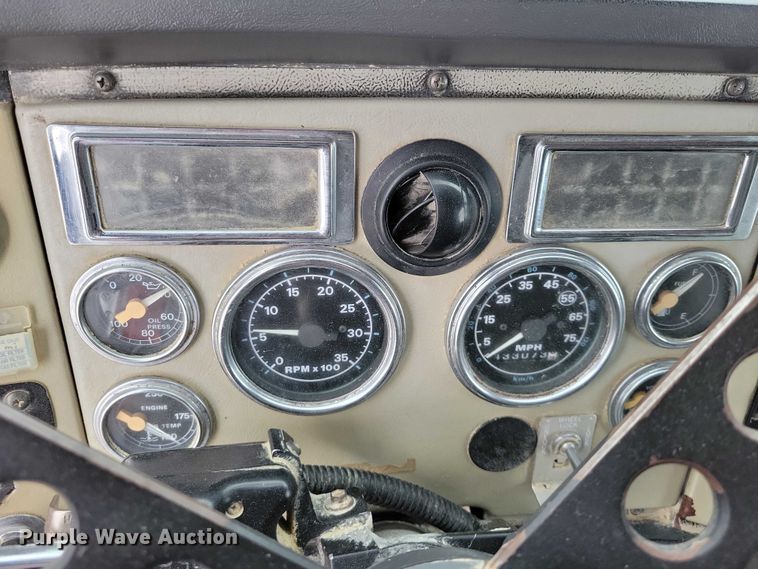 image for item NK9937 1994 Ford LT9000 dump truck