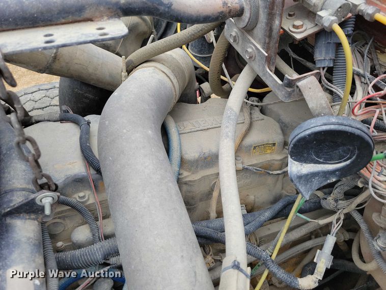 image for item NK9937 1994 Ford LT9000 dump truck