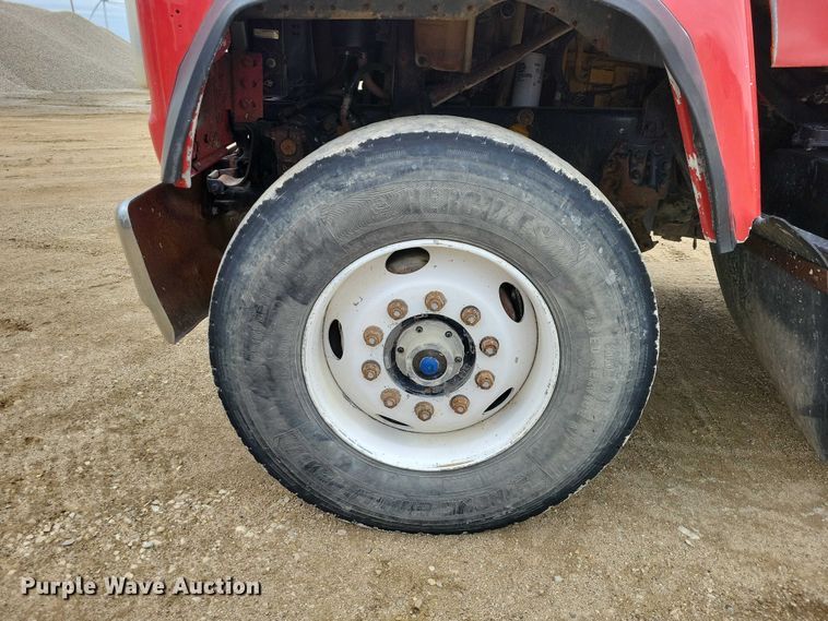 image for item NK9937 1994 Ford LT9000 dump truck