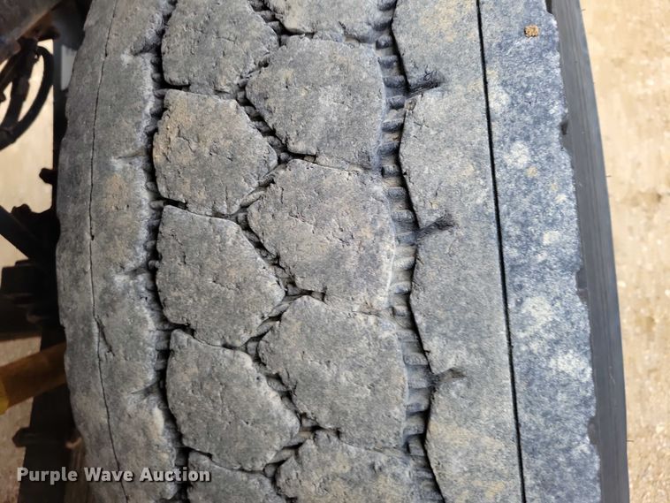 image for item NK9937 1994 Ford LT9000 dump truck