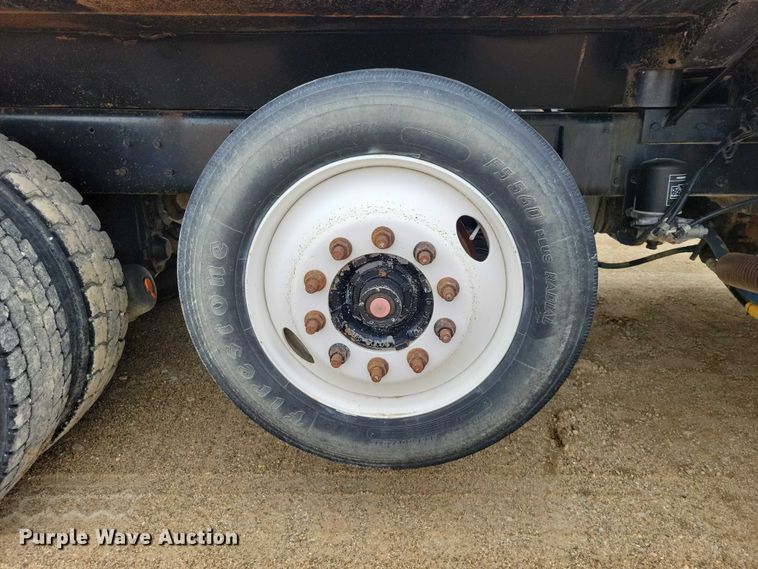 image for item NK9937 1994 Ford LT9000 dump truck