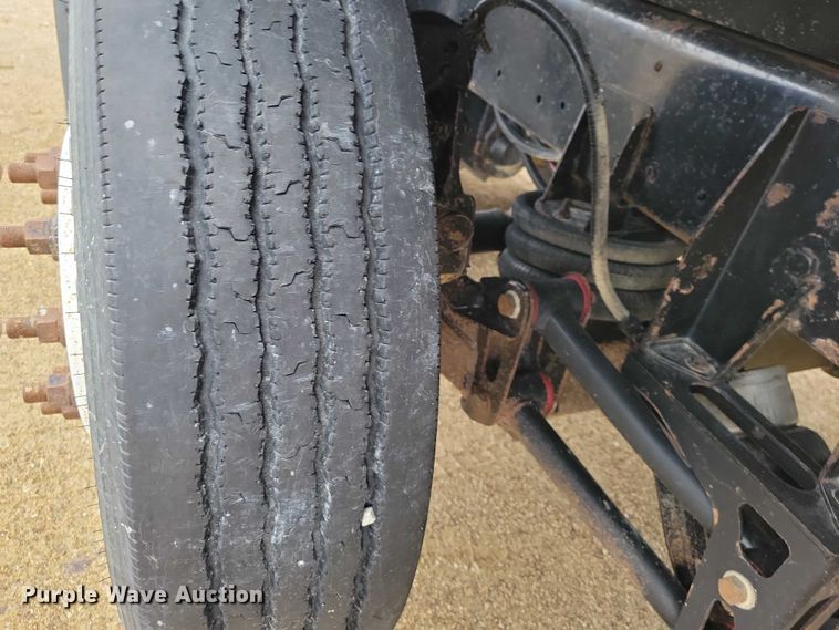 image for item NK9937 1994 Ford LT9000 dump truck