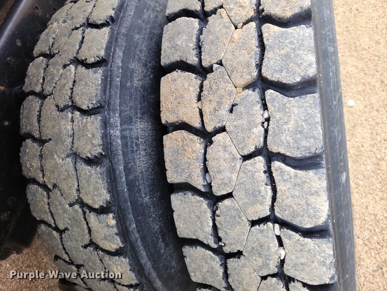 image for item NK9937 1994 Ford LT9000 dump truck