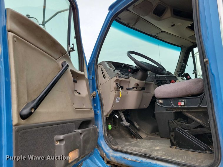 image for item NK9938 2007 Sterling LT9500 dump truck