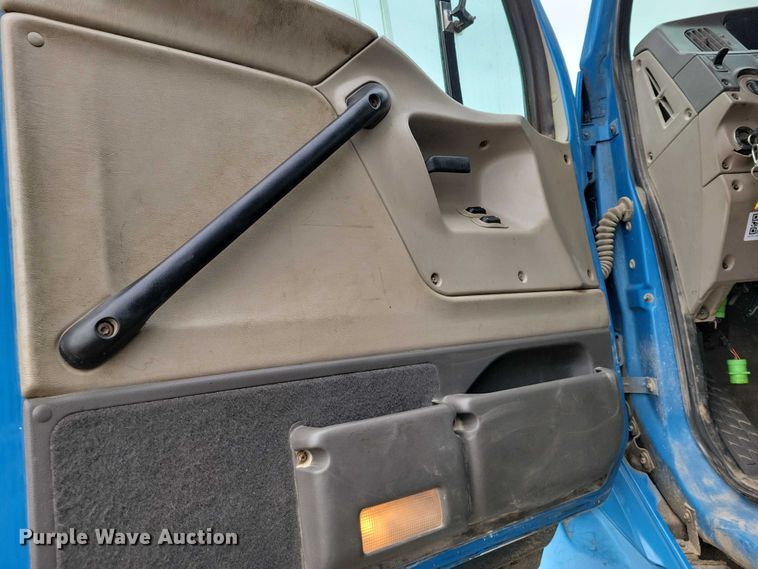 image for item NK9938 2007 Sterling LT9500 dump truck