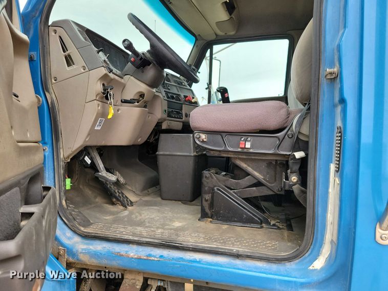 image for item NK9938 2007 Sterling LT9500 dump truck